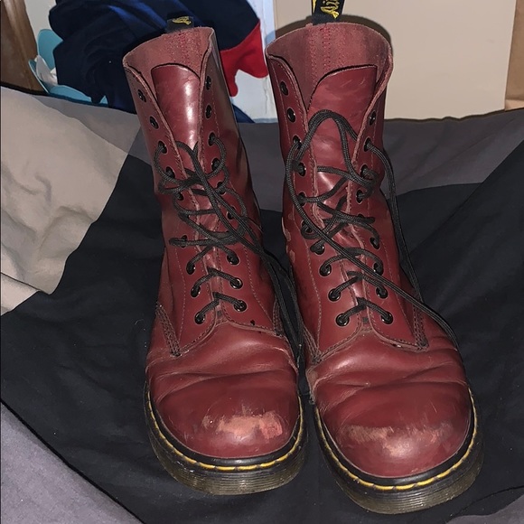 Maroon dr.martens air cushion soles size 10 used - Picture 1 of 5